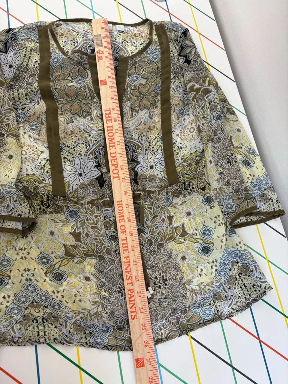New York & Company Paisley Boho Split-Neck Blouse XS Olive and Beige Like New - Picture 6 of 10